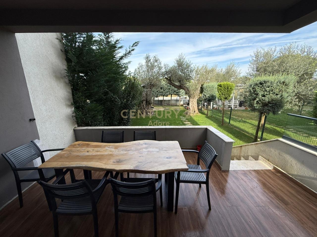 SHITET APARTAMENT1+1 + VERANDE + OBORR TEK REZIDENCA VALA MAR NE DURRES!