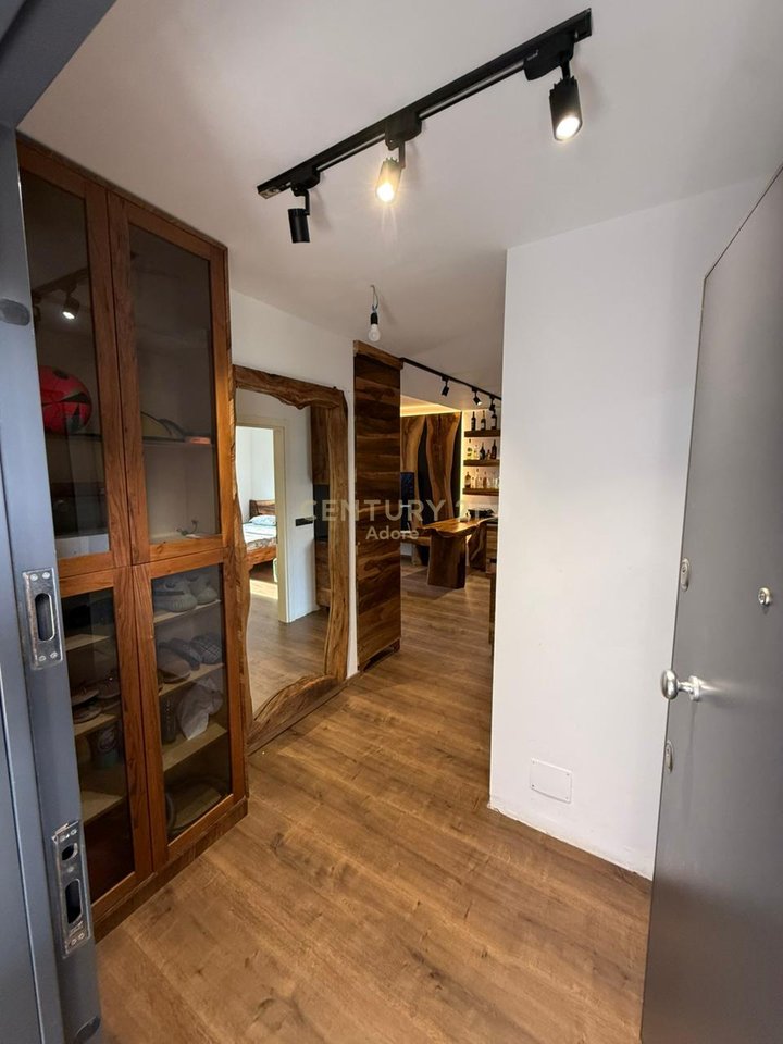 SHITET APARTAMENT1+1 + VERANDE + OBORR TEK REZIDENCA VALA MAR NE DURRES!