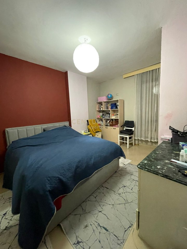 SHITET APARTAMENT 2+1+2 NE YZBERISHT