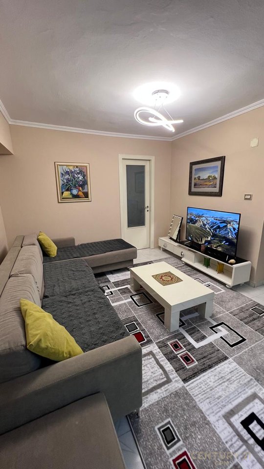 TEK CAFE FLORA SHESIM APARTAMENT 2+1