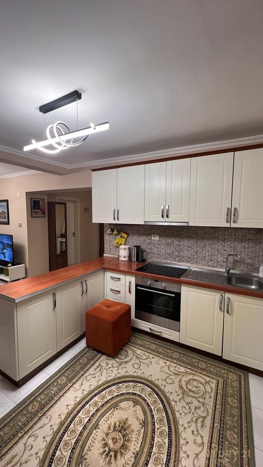 TEK CAFE FLORA SHESIM APARTAMENT 2+1