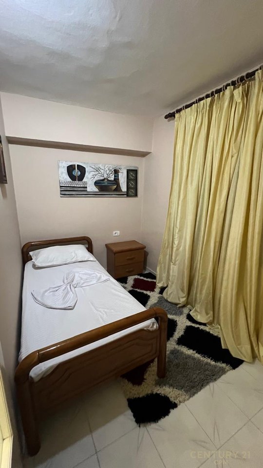 TEK CAFE FLORA SHESIM APARTAMENT 2+1