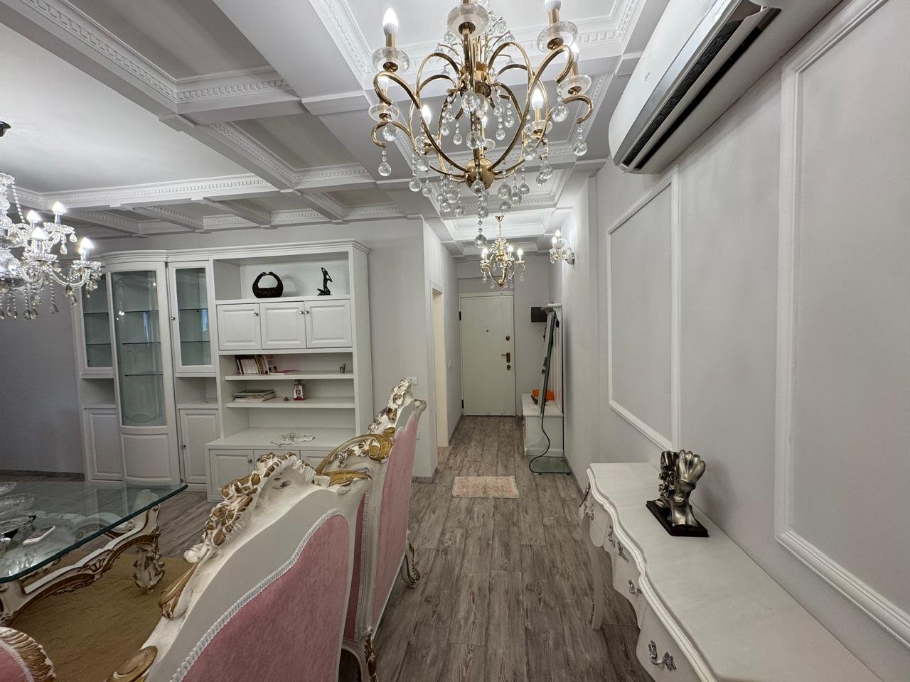 APPARTAMENTO 2+1+VERANDA, IN AFFITTO, VICINO AL BOULEVARD "ISMAIL QEMALI"!