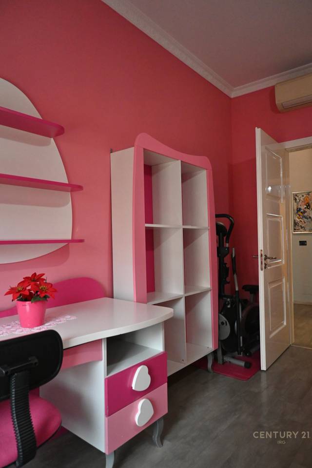 Appartamento 3+1 in affitto nel Complesso Delijorgji, Tirana