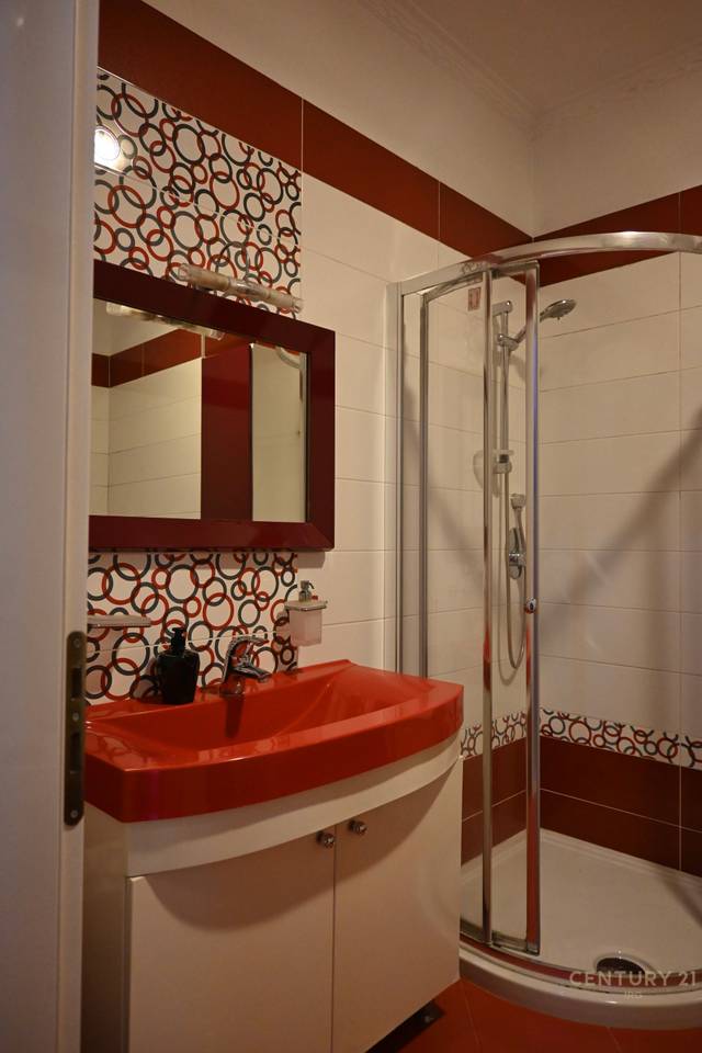 Appartamento 3+1 in affitto nel Complesso Delijorgji, Tirana