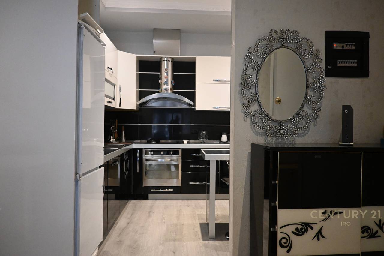 Appartamento 3+1 in affitto nel Complesso Delijorgji, Tirana