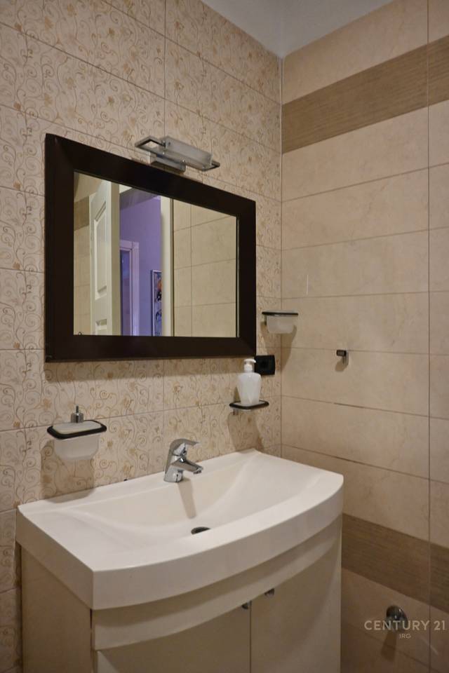 Appartamento 3+1 in affitto nel Complesso Delijorgji, Tirana