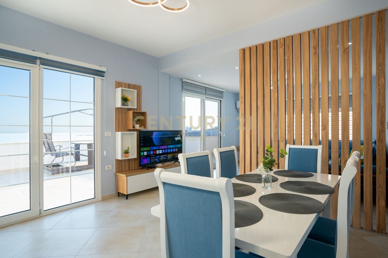 APARTAMENT 3+1+2T ME VERANDË 160 m² – PLAZH, DURRËS