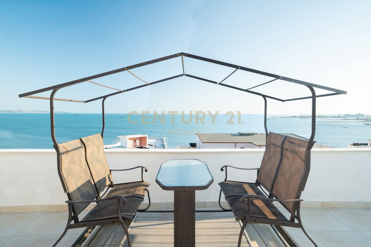 APARTAMENT 3+1+2T ME VERANDË 160 m² – PLAZH, DURRËS