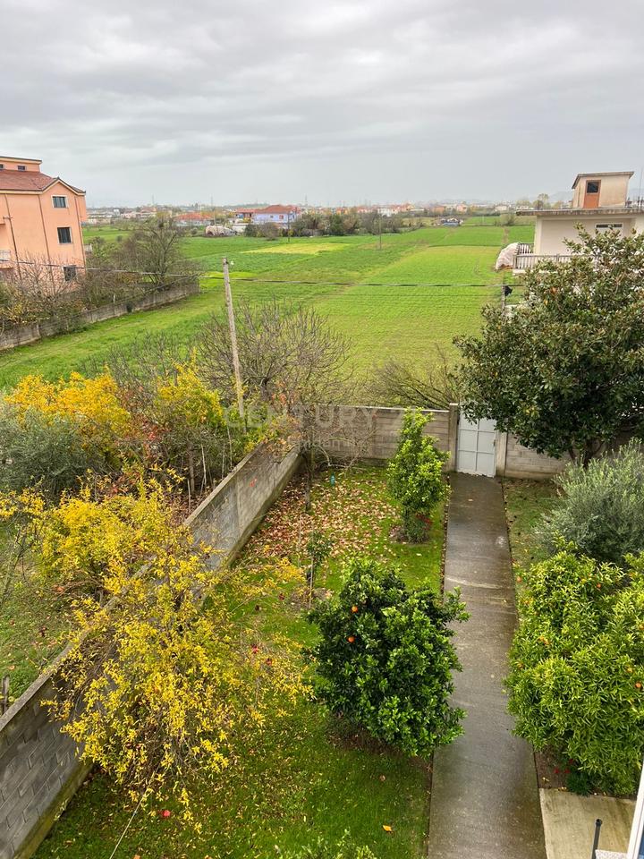 Vilë për Shitje ne Xhafzotaj !!