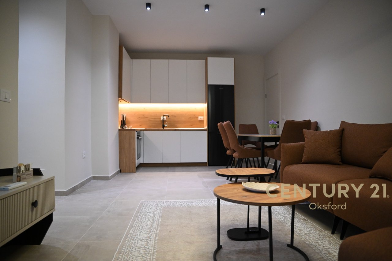 Apartment 2+1 for Sale in Kamez!