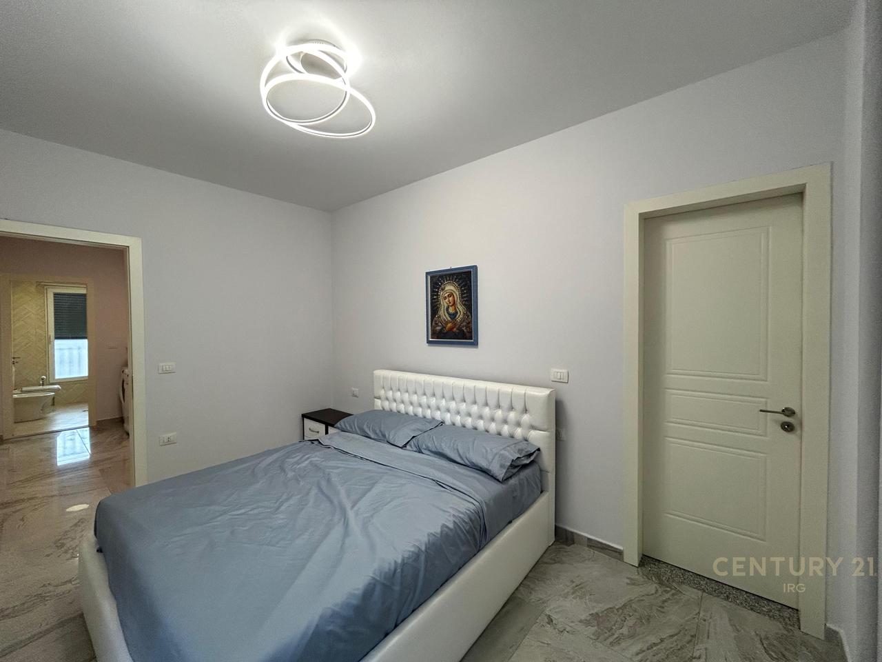 JEPET ME QERA APARTAMENT 3+1+2 TEK 21 DHJETORI.