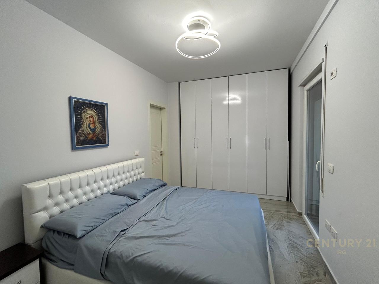 JEPET ME QERA APARTAMENT 3+1+2 TEK 21 DHJETORI.