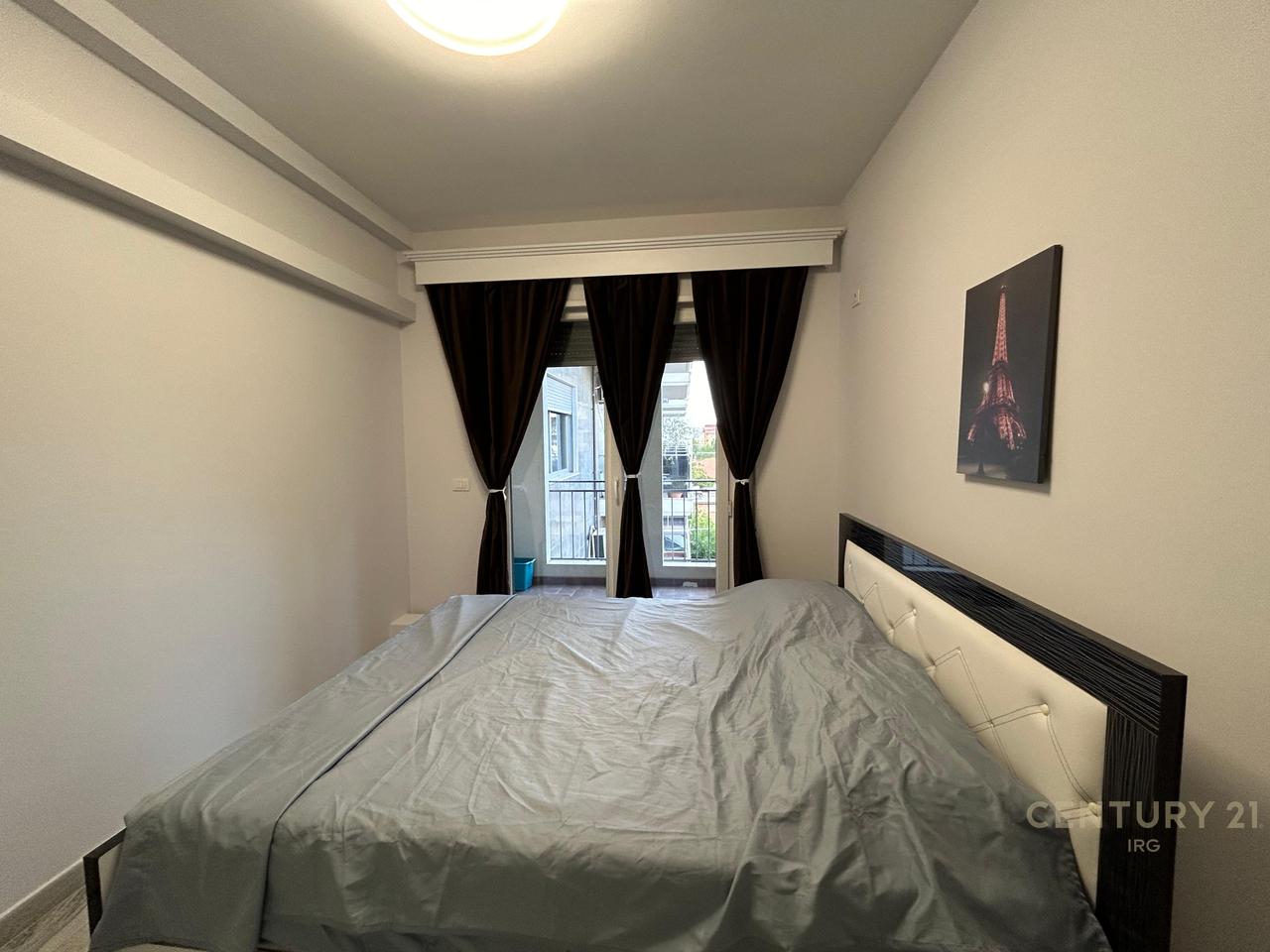 JEPET ME QERA APARTAMENT 3+1+2 TEK 21 DHJETORI.