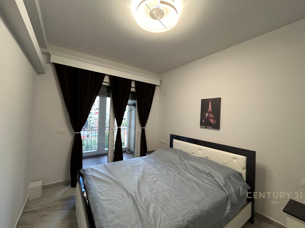 JEPET ME QERA APARTAMENT 3+1+2 TEK 21 DHJETORI.