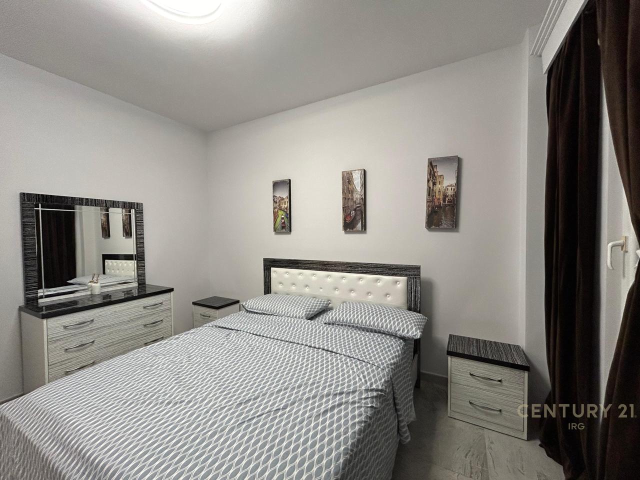 JEPET ME QERA APARTAMENT 3+1+2 TEK 21 DHJETORI.
