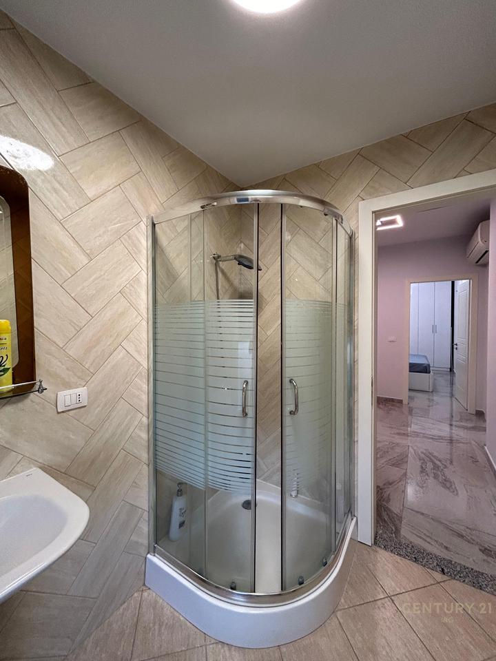 JEPET ME QERA APARTAMENT 3+1+2 TEK 21 DHJETORI.