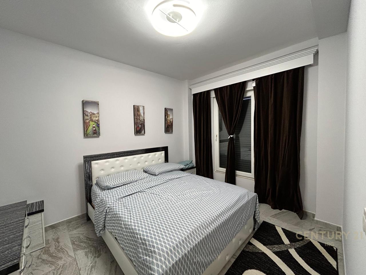 JEPET ME QERA APARTAMENT 3+1+2 TEK 21 DHJETORI.