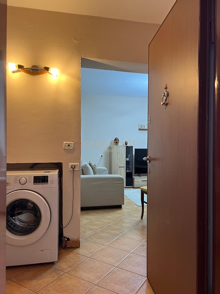 Apartament 2+1 Me Qira në Myslym Shyri, Tiranë – 700€ | 72 m²