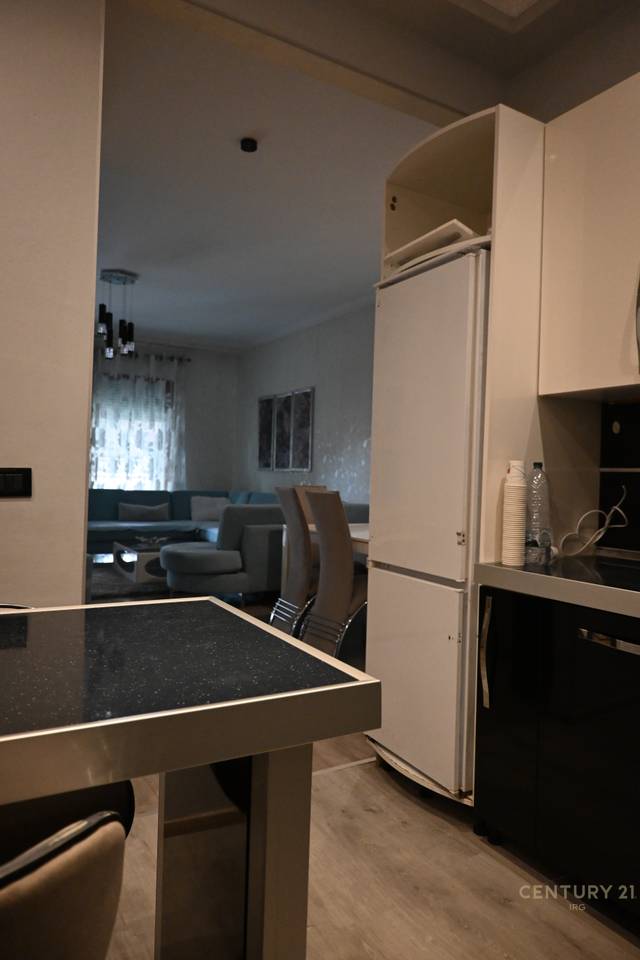 Appartamento 3+1 in affitto nel Complesso Delijorgji, Tirana