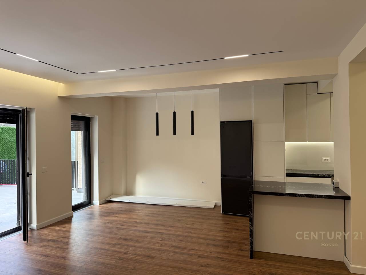 APARTMENT 3+1 FOR SALE WITH SUPER TERRACE IN KODRA E DIELLIT 2