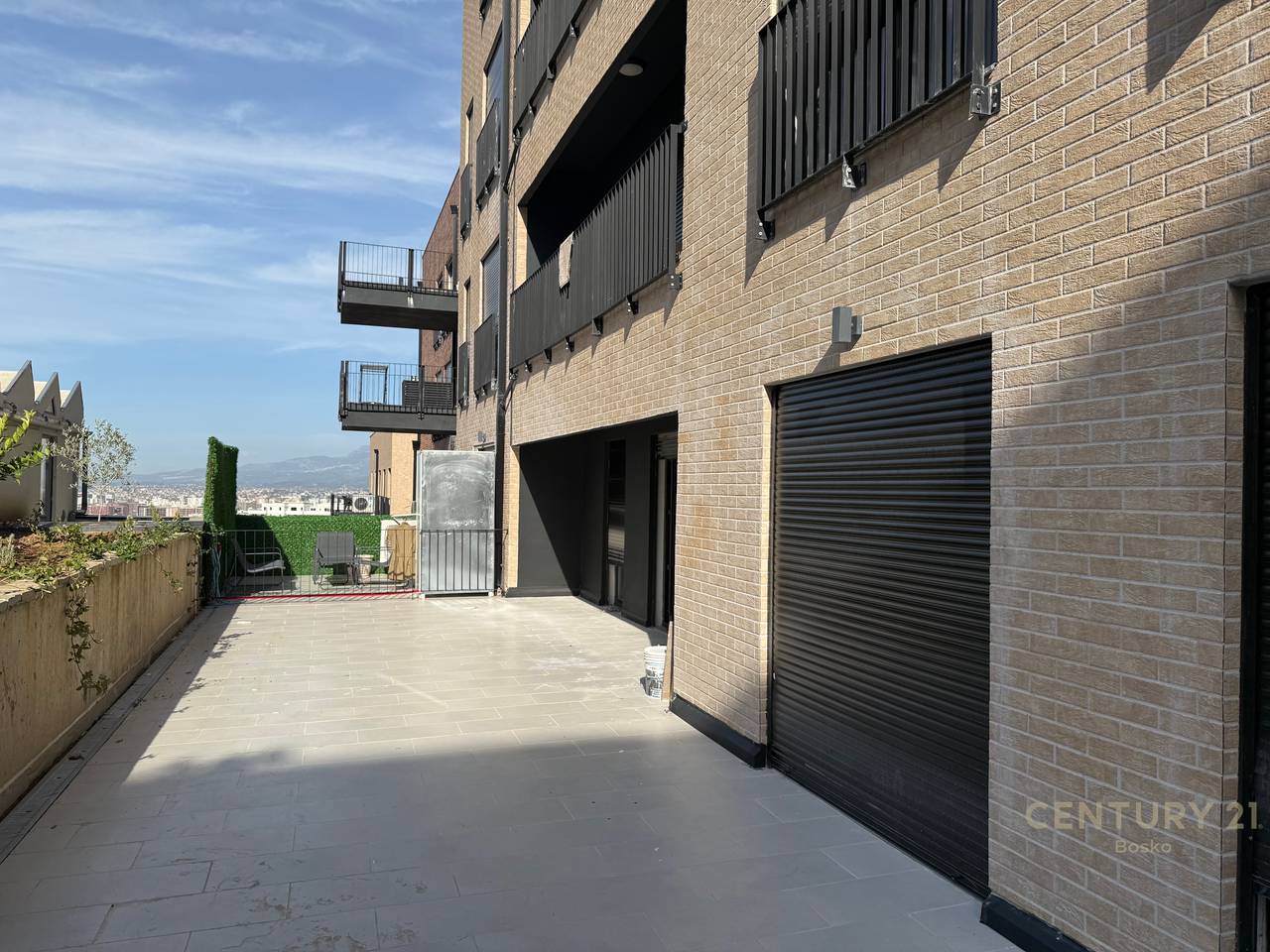 APARTMENT 3+1 FOR SALE WITH SUPER TERRACE IN KODRA E DIELLIT 2