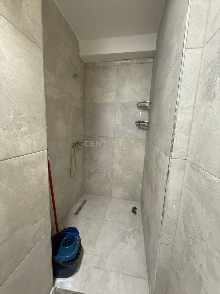 JEPET APARTAMENT 2+1 ME QIRA TEK (KOMPLEKSI MOLLA) NE ASTIR!