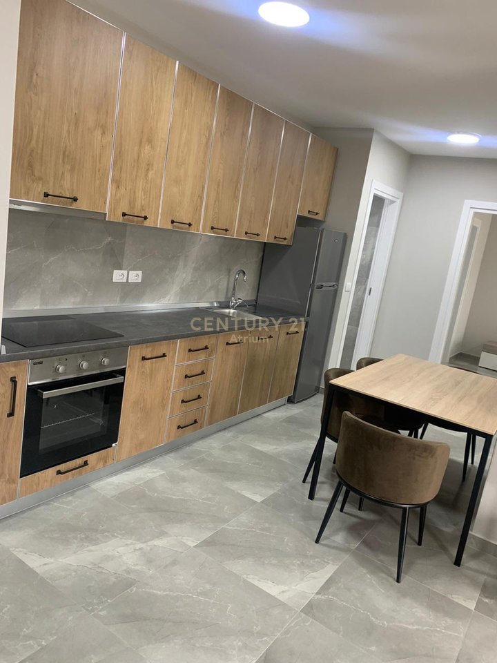 JEPET APARTAMENT 2+1 + POST PARKIMI ME QIRA TEK FIORI DI BOSCO !