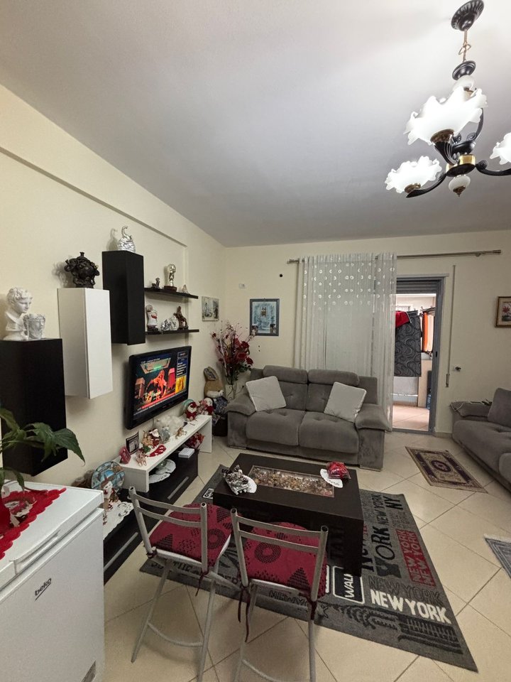 SHITET APARTAMENT 2+1 ,TEK ISH KOMBINATI!