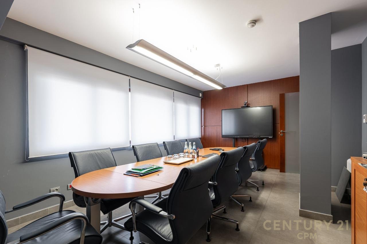 OFFICE FOR SALE ON NDRE MJEDA STREET!