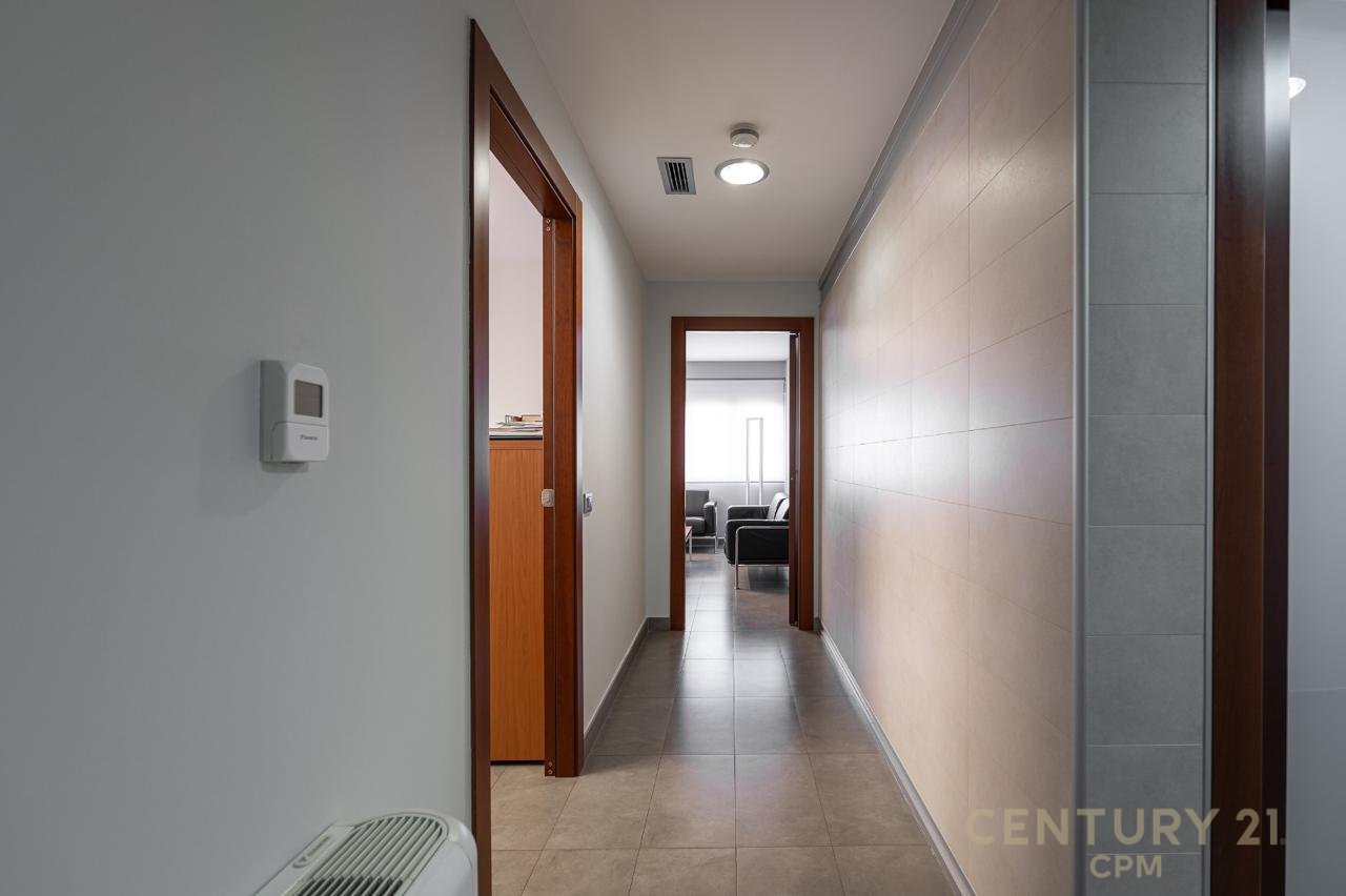 OFFICE FOR SALE ON NDRE MJEDA STREET!