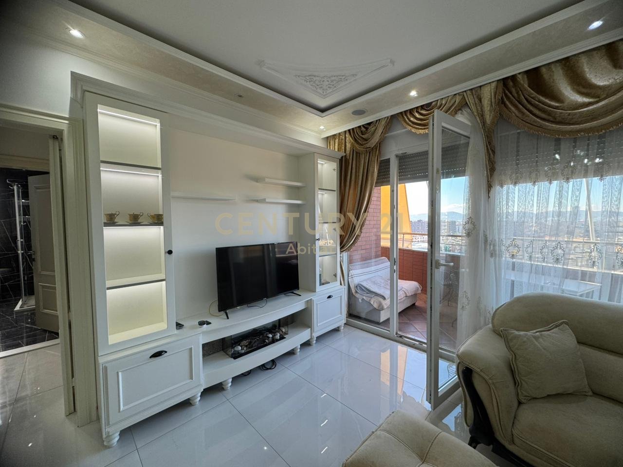 SUPER APARTAMENT 2+1+2+3 BALLKONE+ 2 Poste PARKIMI PER SHITJE