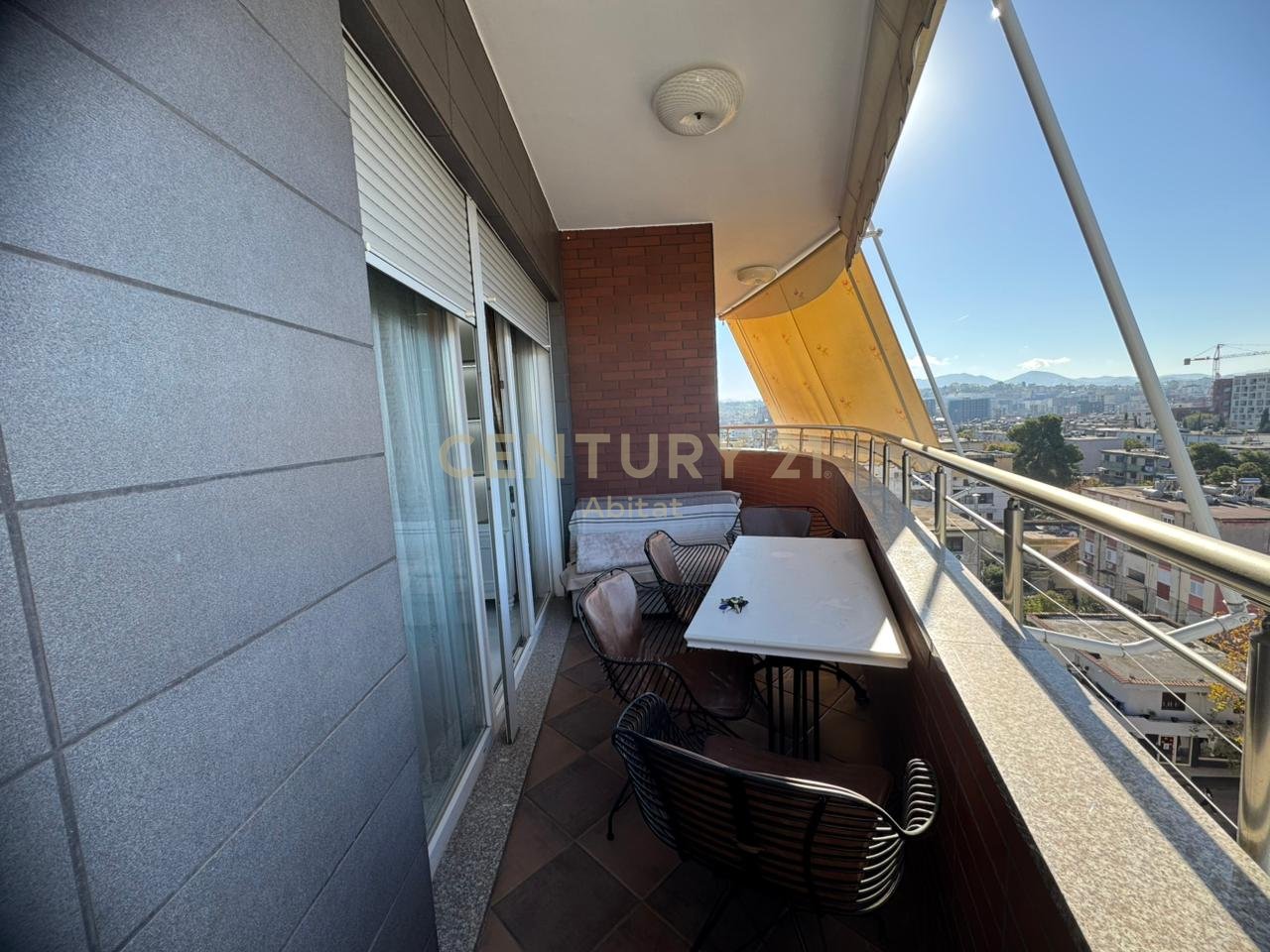 SUPER APARTAMENT 2+1+2+3 BALLKONE+ 2 Poste PARKIMI PER SHITJE