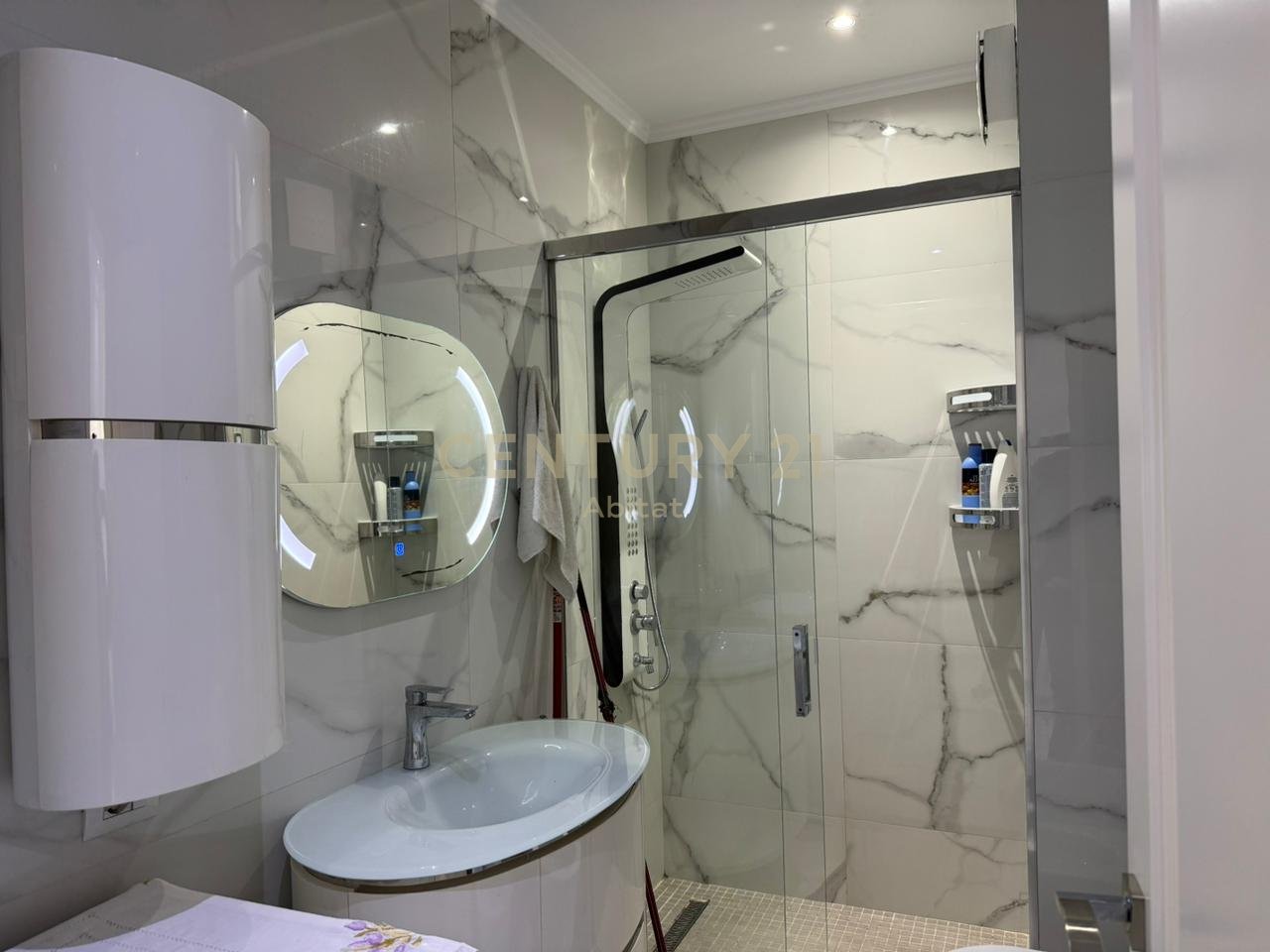 SUPER APARTAMENT 2+1+2+3 BALLKONE+ 2 Poste PARKIMI PER SHITJE