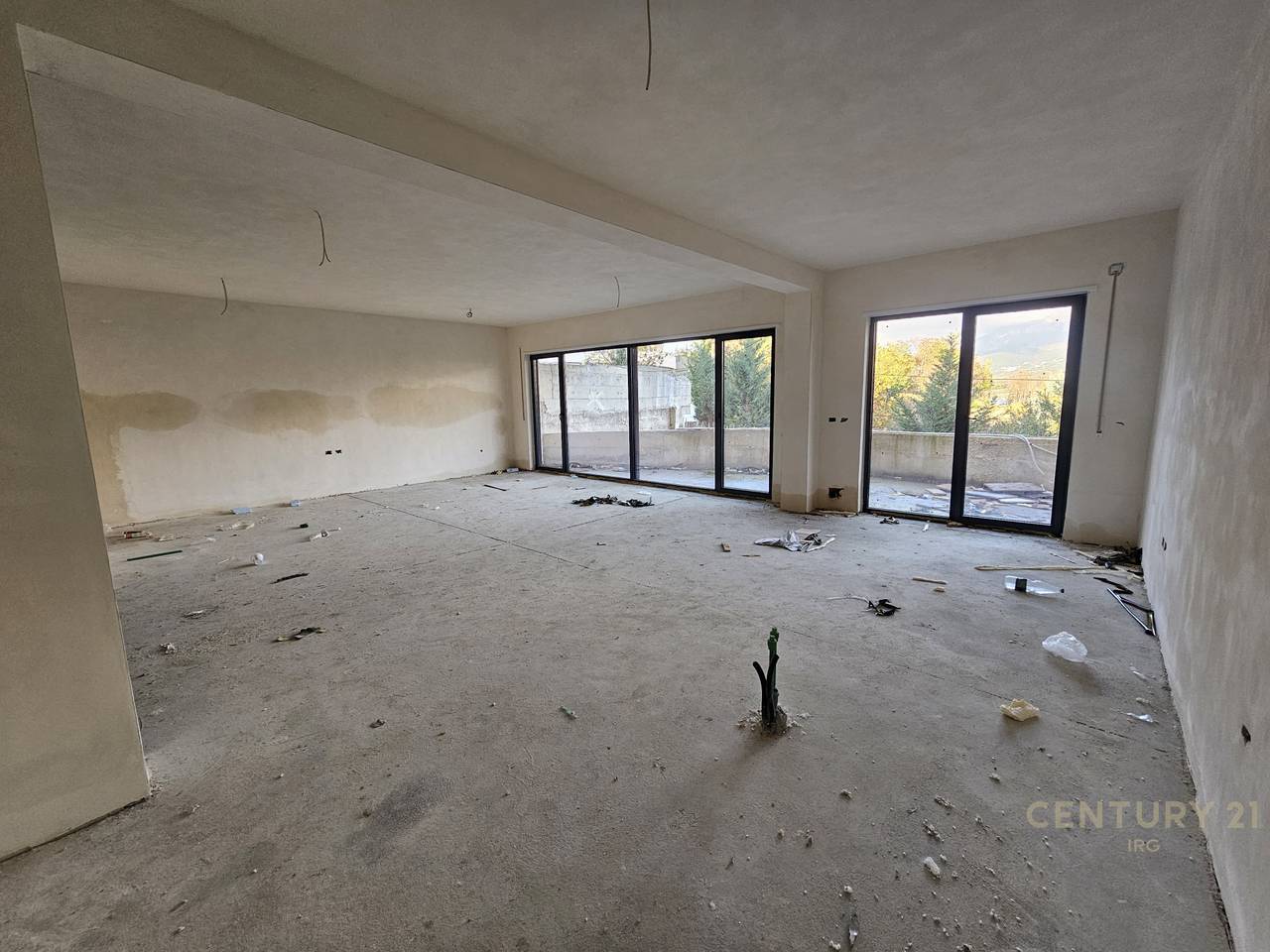 Vieni alla piscina della Swan Lake Residence!