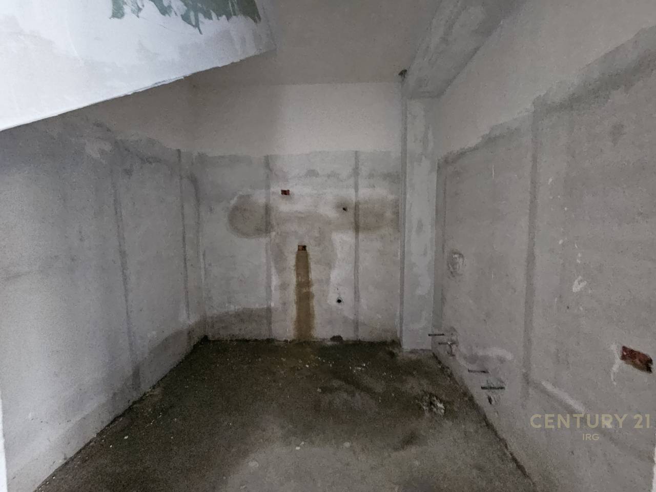 Vieni alla piscina della Swan Lake Residence!