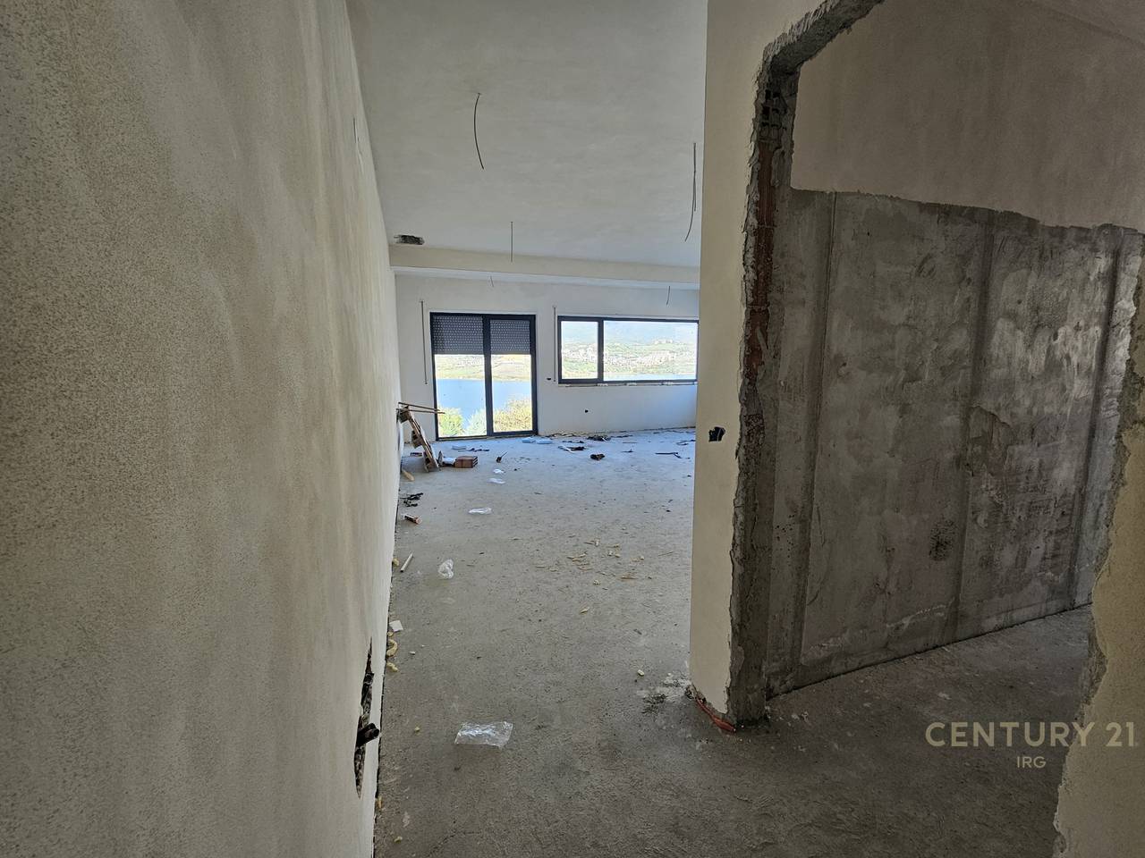 Vieni alla piscina della Swan Lake Residence!