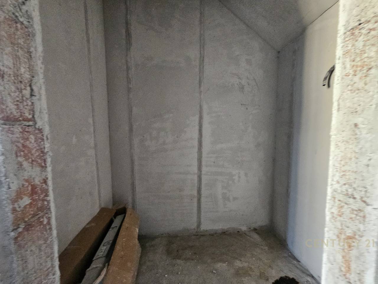 Duplex with courtyard in Swan Lake Residence!