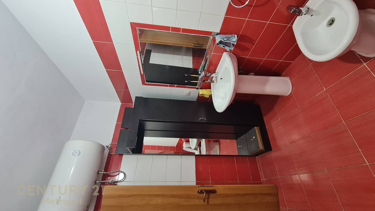 APPARTAMENTO 1+1 NELL'AREA DI YZBERISHT!