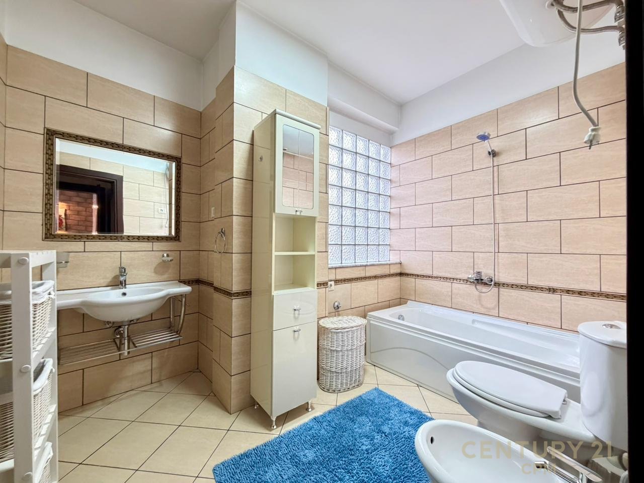 APARTAMENT 2+1+2 PER QIRA PERBALLE HIPOTEKES!