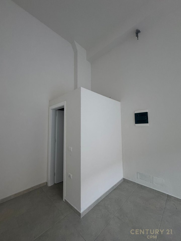 DYQAN BUZE RRUGE PER QIRA PERBALL AMERIKAN 3