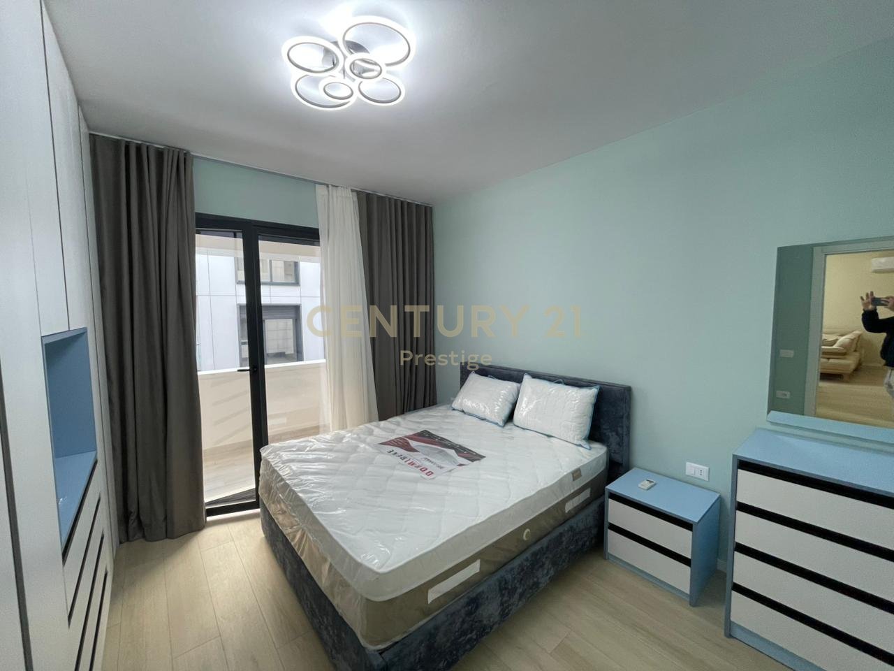 APARTAMENT 2+1+2+ POST PARKIMI ME QIRA, LIQENI I THATE, TIRANE!