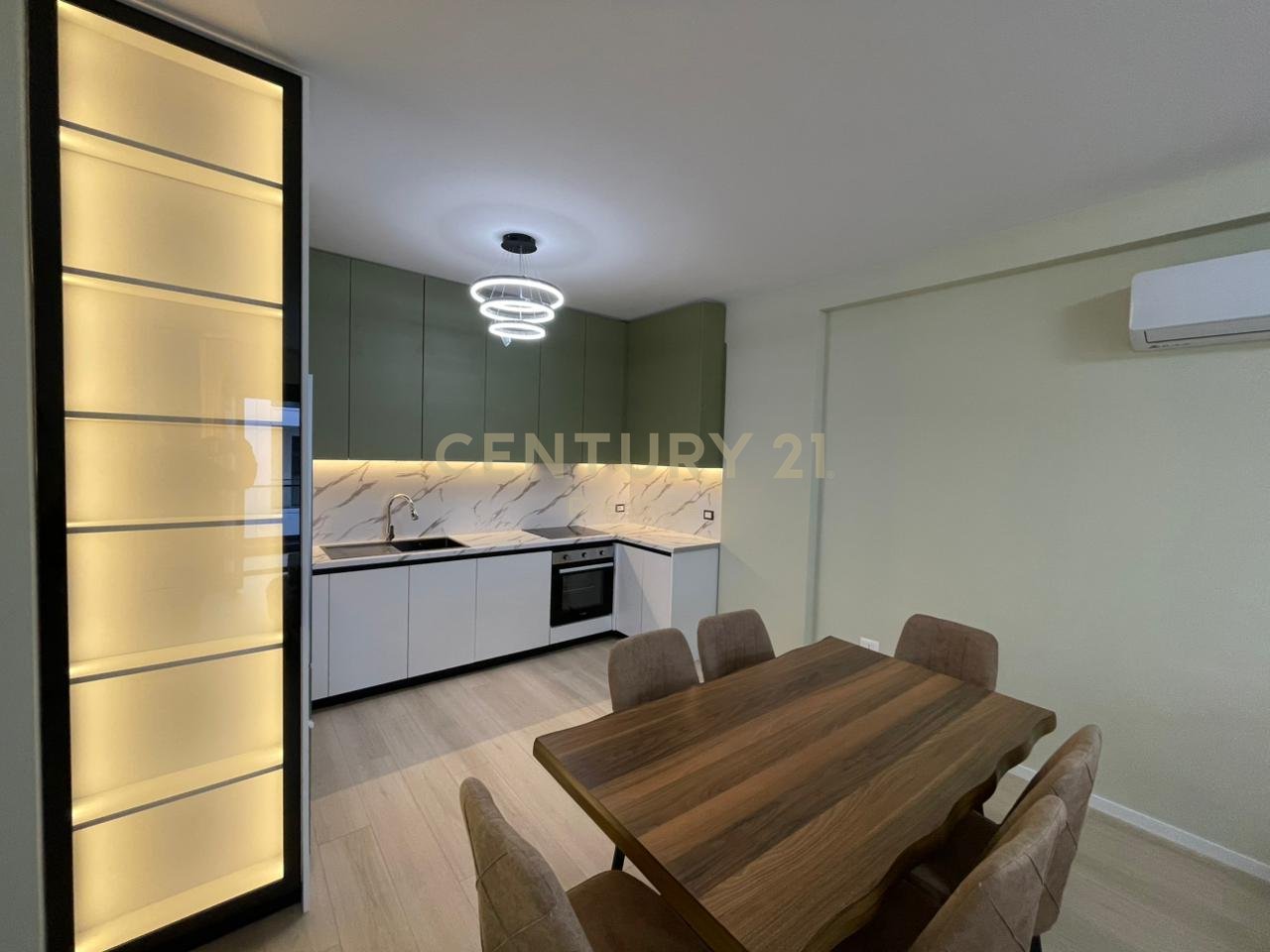 APARTAMENT 2+1+2+ POST PARKIMI ME QIRA, LIQENI I THATE, TIRANE!