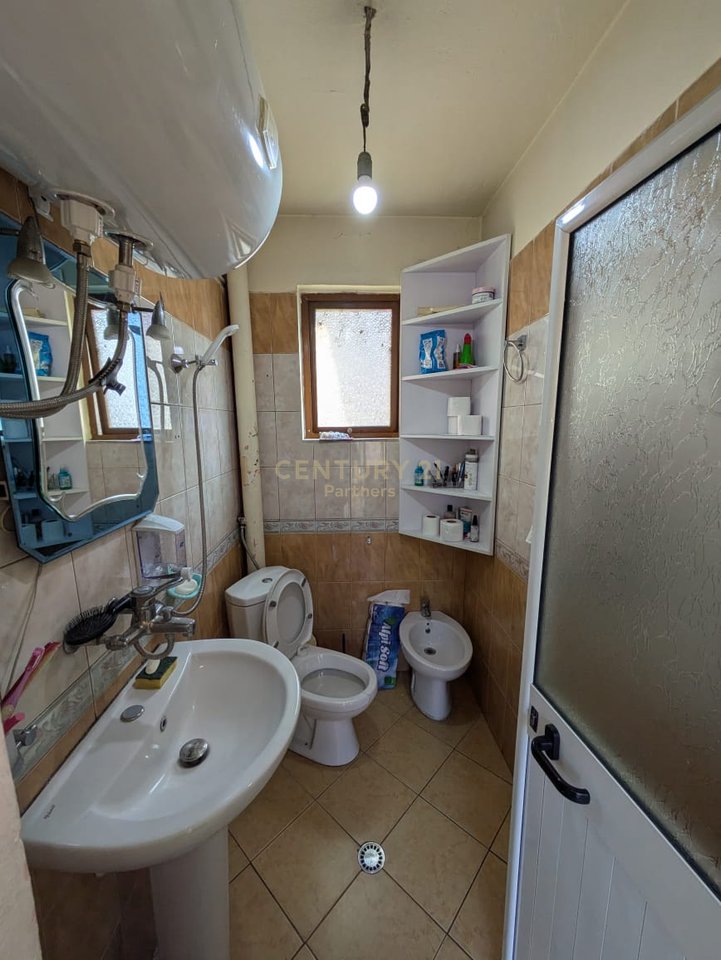 THREE-STOREY PRIVATE HOUSE FOR SALE IN LAPRAKE!