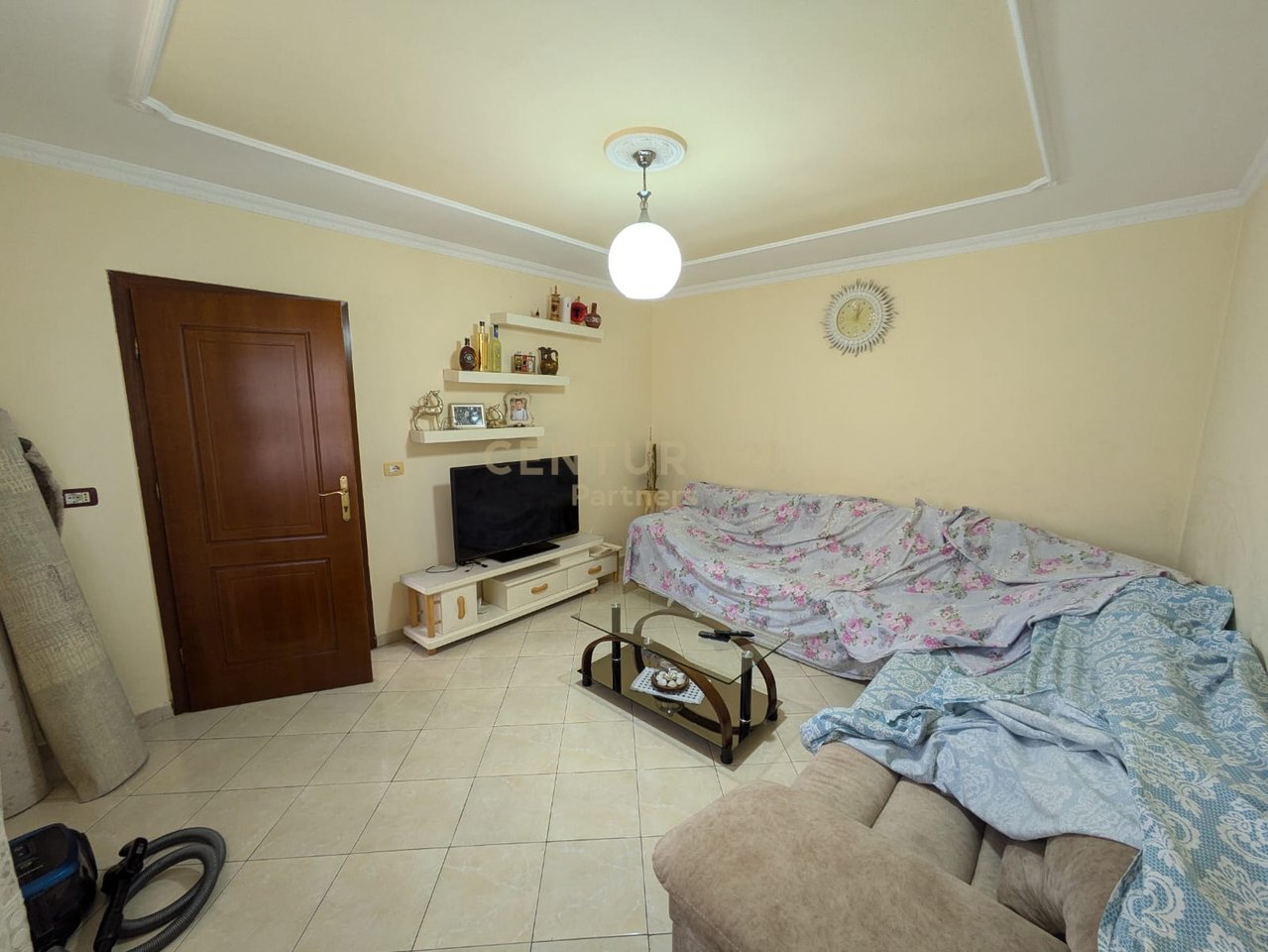 THREE-STOREY PRIVATE HOUSE FOR SALE IN LAPRAKE!