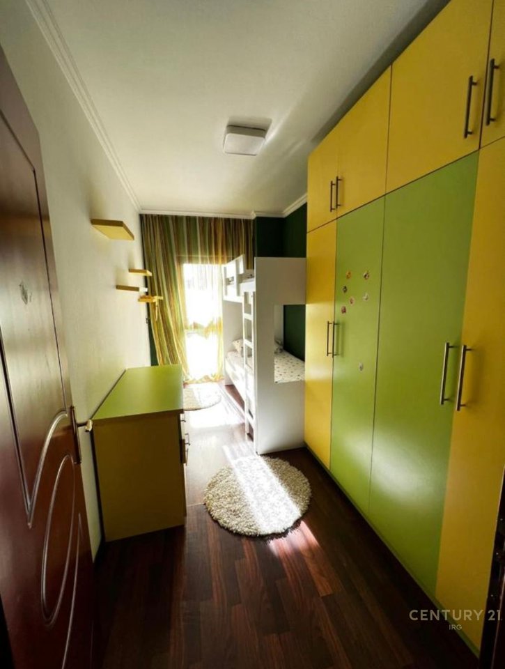 JEPET ME QIRA APARTAMENT 2+1, MYSLYM SHYRI!