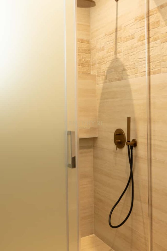 Exclusive Designer Apartment in Vlora: A Dream Home with a 120 m² Panoramic Terrace