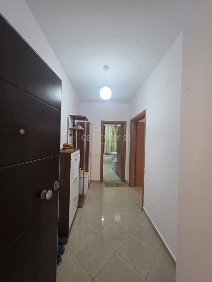 SHESIM APARTAMENT  1+1+ VEND PARKIMI PRANE GRAND BLUE FAFA -GOLEM
VIJE E PARE ME DETIN
