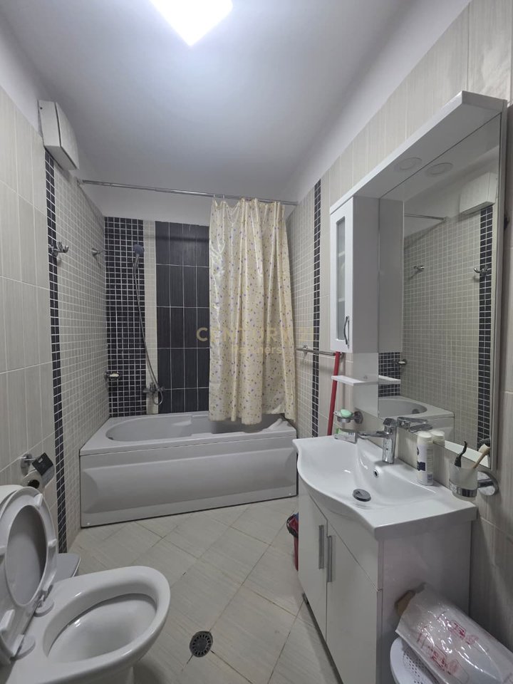 SHESIM APARTAMENT  1+1+ VEND PARKIMI PRANE GRAND BLUE FAFA -GOLEM
VIJE E PARE ME DETIN