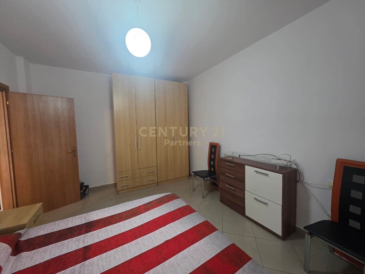 SHESIM APARTAMENT  1+1+ VEND PARKIMI PRANE GRAND BLUE FAFA -GOLEM
VIJE E PARE ME DETIN